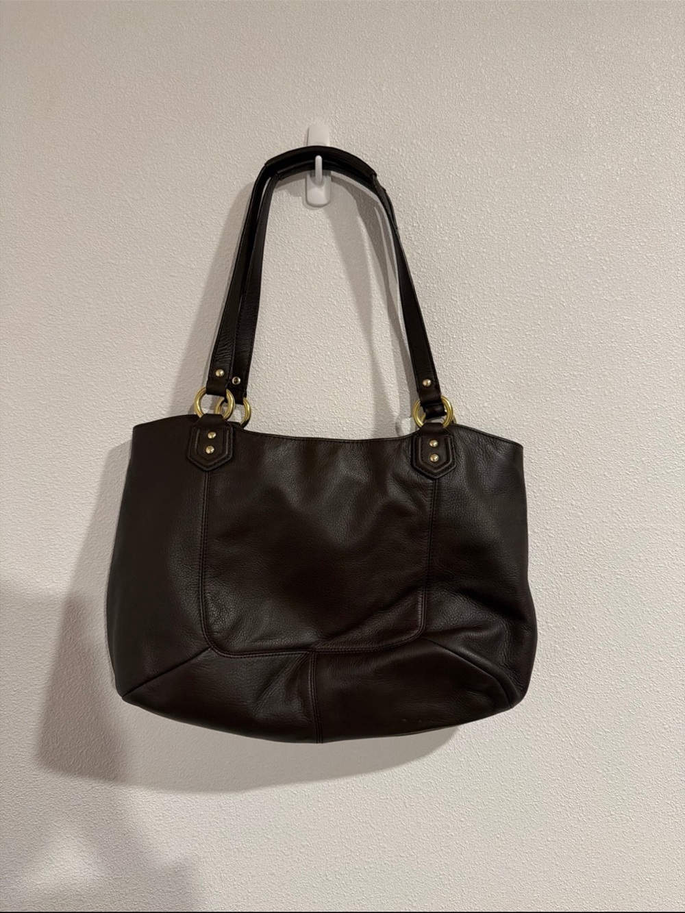Coach - Picture 2 of 11